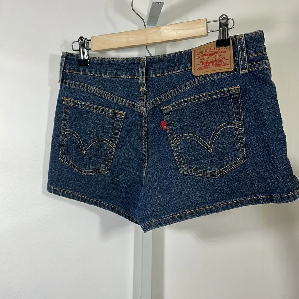 LEVI’S Women’s High Rise Denim Jean Shorts Blue Size 7